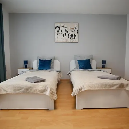 Apartament Gemuetliche Monteurwohnung Mit Terrasse