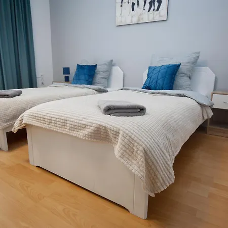 Apartament Gemuetliche Monteurwohnung Mit Terrasse *