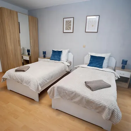 Gemuetliche Monteurwohnung Mit Terrasse * Alzenau in Unterfranken