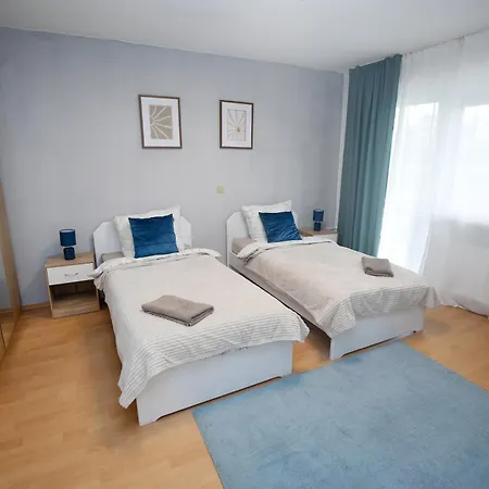 Apartman Gemuetliche Monteurwohnung Mit Terrasse Alzenau in Unterfranken